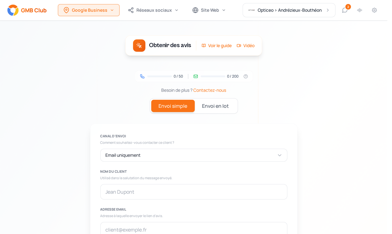 Écran de demande d'avis dans GMB Club : envoi simple ou en lot, par email ou SMS, avec compteurs de quota